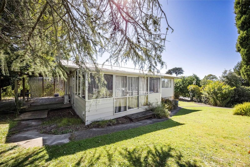 6 Fitzherbert Avenue, West Harbour, Auckland - Carousel 2