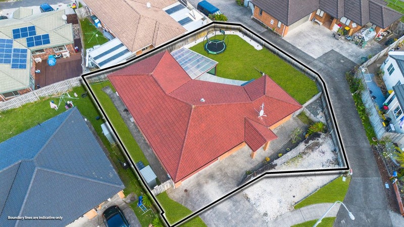 8 Eloise Place, Clendon Park, Auckland - Carousel 12