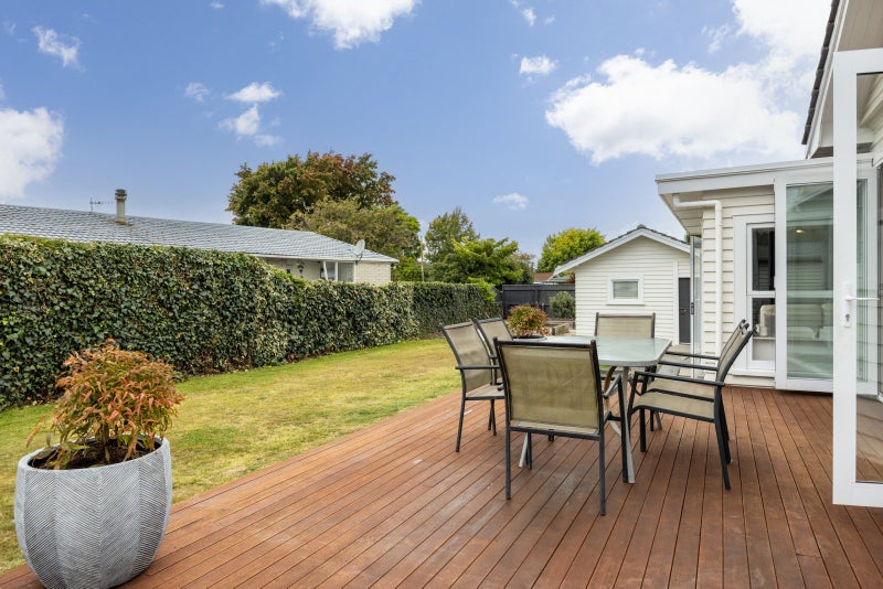 100 Frimley Avenue, Frimley, Hastings - Carousel 12