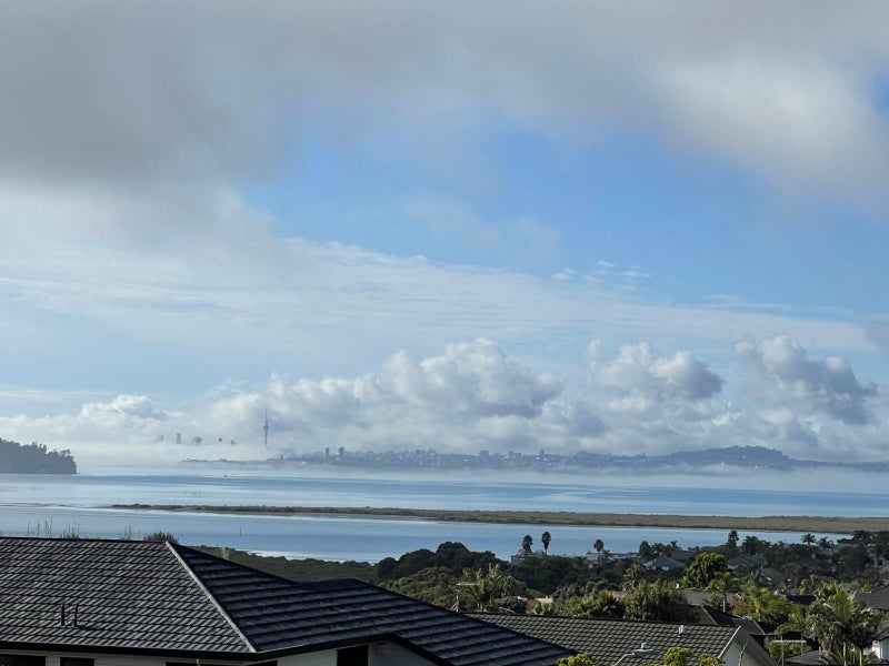 17 Soling Place, West Harbour, Auckland - Carousel 1