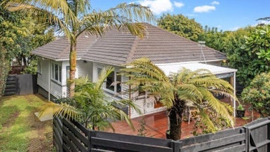 2/110 Owairaka Avenue, Owairaka, Auckland - Carousel 1