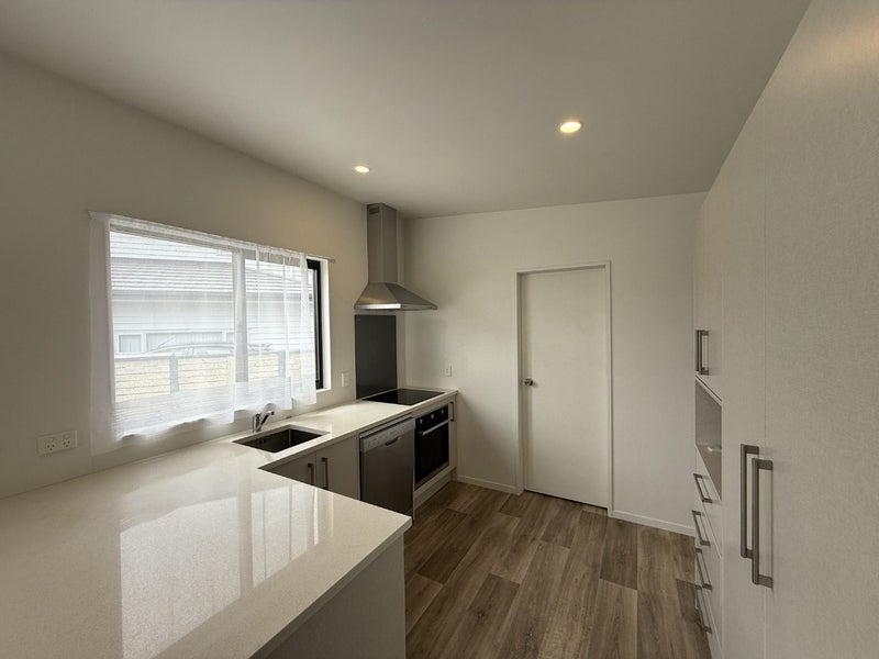 106A GLANMIRE RD, NEWLANDS, WELLINGTON - Carousel 2