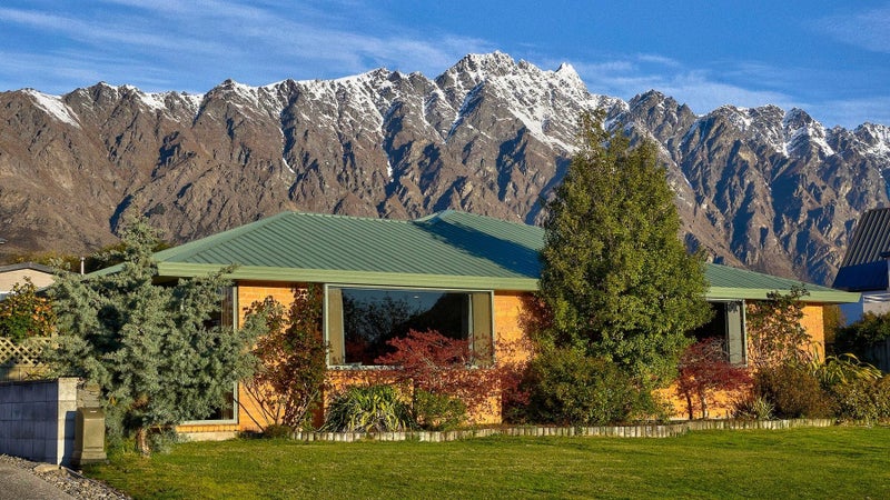 22 Boyes Crescent, Frankton, Queenstown - Carousel 1