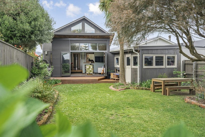 37 Bolton Street, Petone, Lower Hutt - Carousel 1