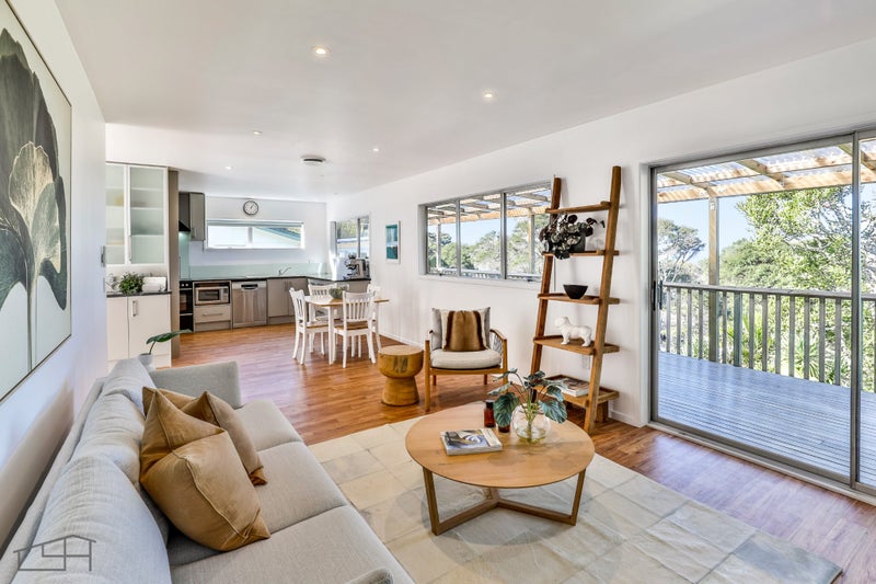 742 South Titirangi Road, Titirangi, Auckland - Carousel 1