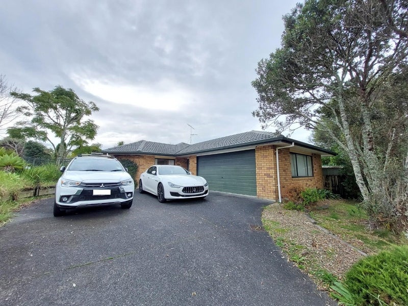 10 Pukatea Avenue, Albany, Auckland - Carousel 2