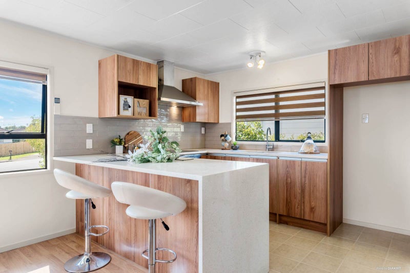 15 Sabana Place, Unsworth Heights, Auckland - Carousel 1