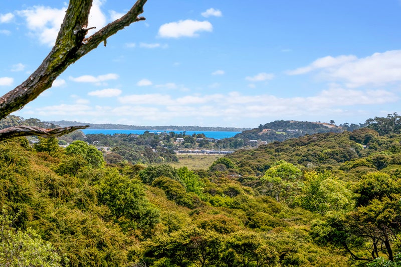 54A Crescent Road East, Ostend, Waiheke Island - Carousel 2