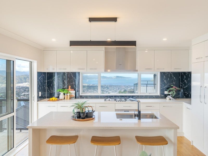 10 Poto Road, Normandale, Lower Hutt - Carousel 1