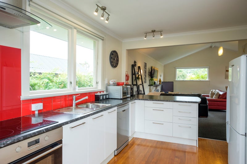 20A Coughtrey Street, Saint Clair, Dunedin - Carousel 2