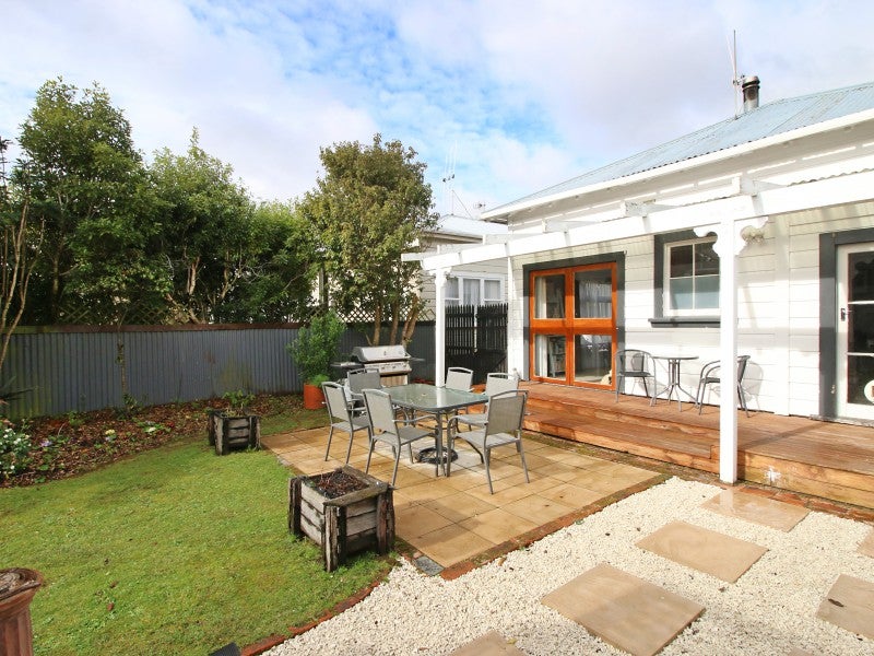 49 Manson Street, Terrace End, Palmerston North - Carousel 2
