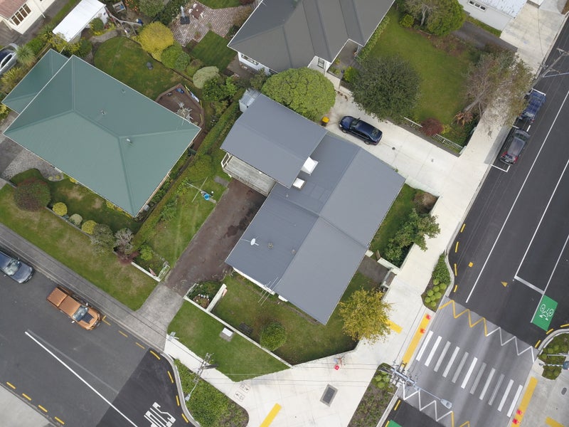 27 Huatoki Street, Vogeltown, New Plymouth - Carousel 21