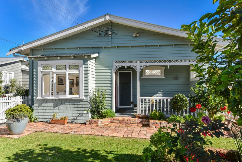 1/4 Gazelle Avenue, Beach Haven, Auckland - Carousel 2