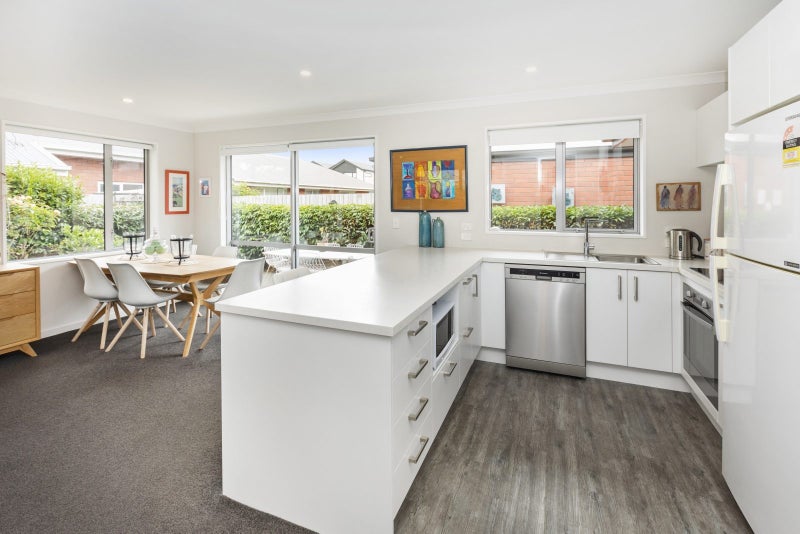 1/11 North Avon Road, Richmond, Christchurch - Carousel 2