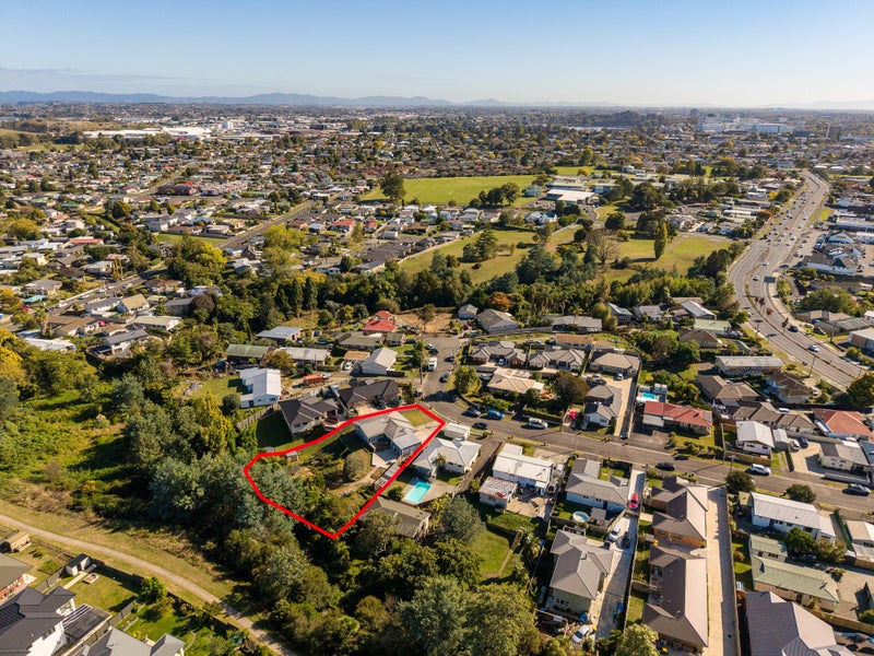 11 Morrison Crescent, Glenview, Hamilton - Carousel 23