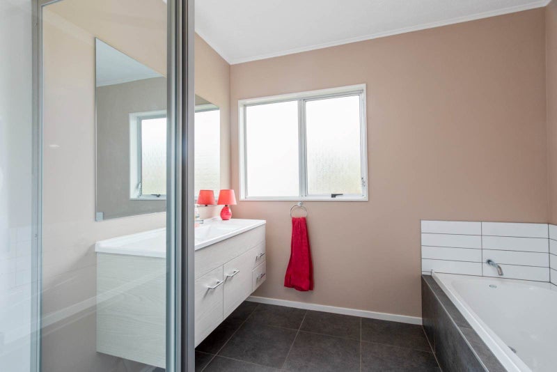 36 Athena Drive, Totara Vale, Auckland - Carousel 9