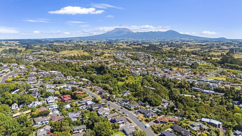 58 Karina Road, Merrilands, New Plymouth - Carousel 46