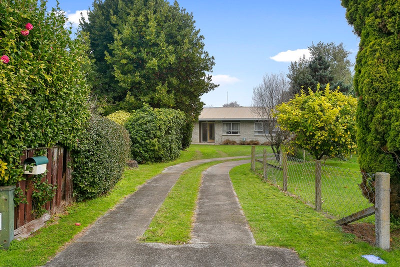 3 Dickens Place, Leamington, Cambridge - Carousel 1