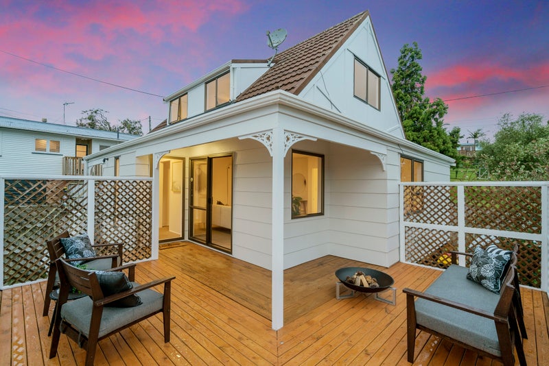 2/37 Kia Ora Road, Beach Haven, Auckland - Carousel 1