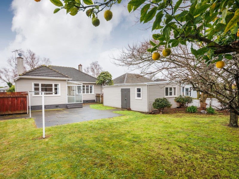17 Webb Street, Terrace End, Palmerston North - Carousel 1