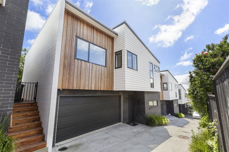 48C Ruawai Road, Mount Wellington, Auckland - Carousel 1