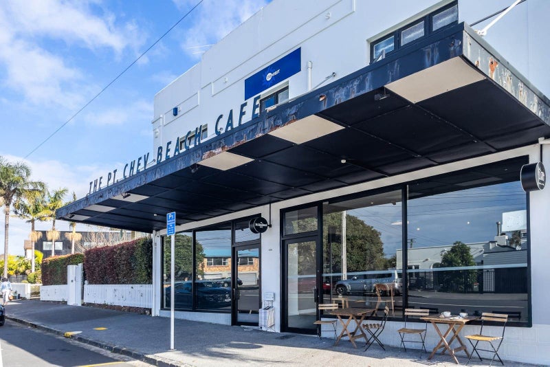 2/3 St Michaels Avenue, Point Chevalier, Auckland - Carousel 25