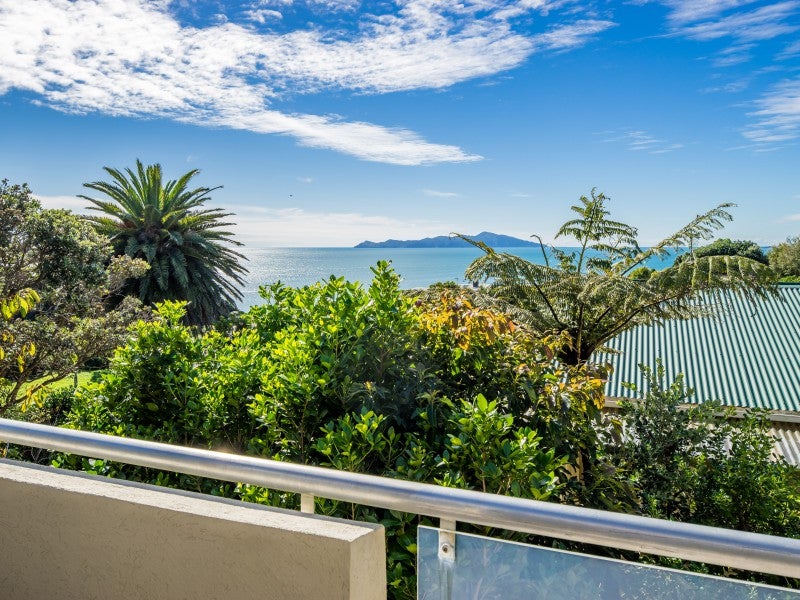 14 Pukerua Beach Road, Pukerua Bay, Porirua - Carousel 1