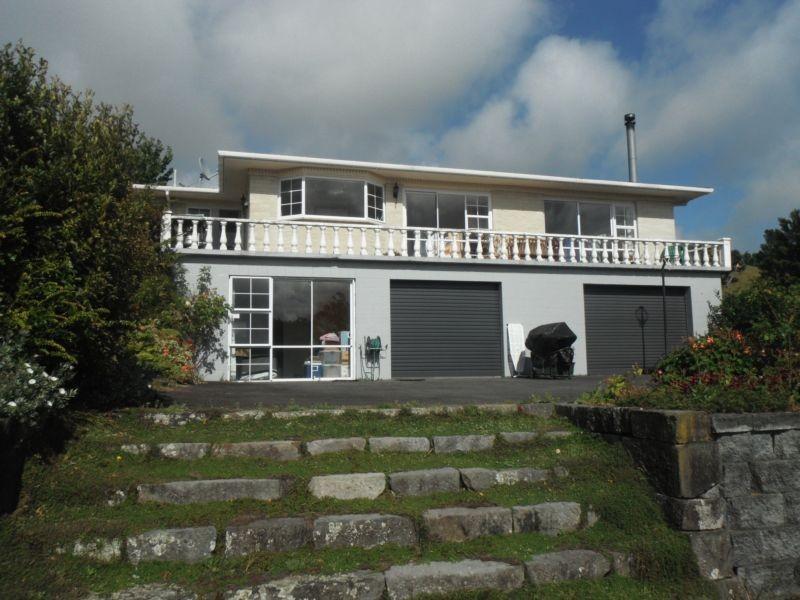 61 Ridgewood Drive, Ridgewood, New Plymouth - Carousel 1