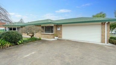 7 Kingsford Mews, Hamilton East, Hamilton - Carousel 1