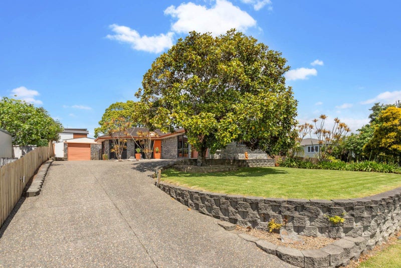 69 Sylvan Crescent, Te Atatu South, Auckland - Carousel 2