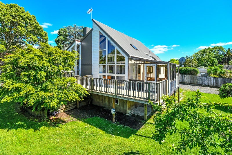 9 Coulthard Terrace, Opaheke, Papakura - Carousel 1