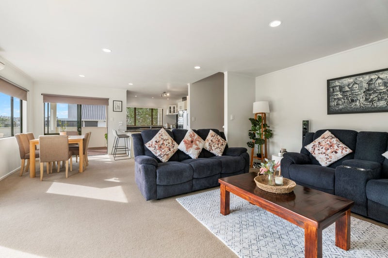 23 Coralsea Way, Arkles Bay, Whangaparaoa - Carousel 1