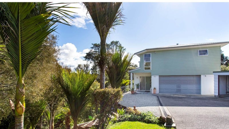 32A Capilano Place, Glenfield, Auckland - Carousel 1