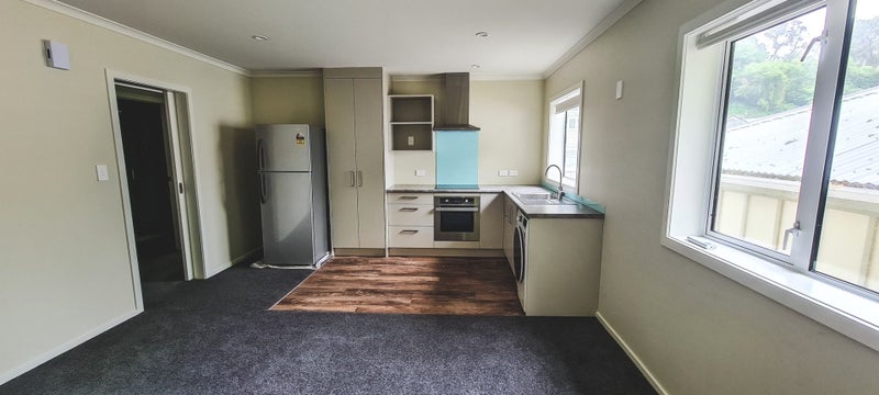 31 Adams Terrace, Aro Valley, Wellington - Carousel 2