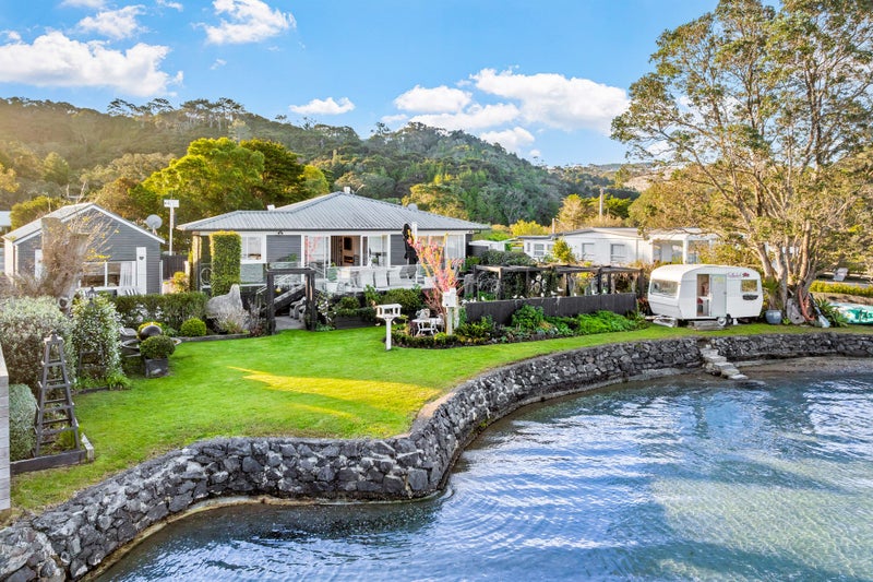 399 Leigh Road, Warkworth - Carousel 1