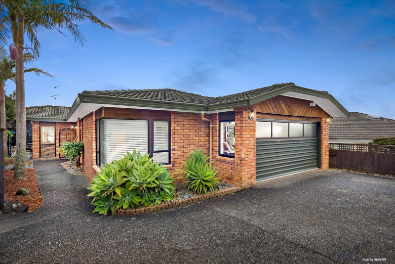 11B Javelin Place, West Harbour, Auckland - Carousel 1