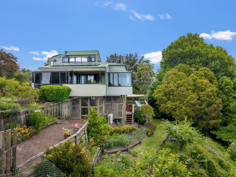 42 Melville Drive, Whakatane, Whakatane - Carousel 1