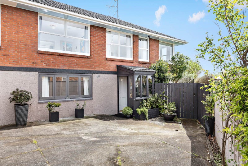 15A Currie Avenue, Hillsborough, Auckland - Carousel 1