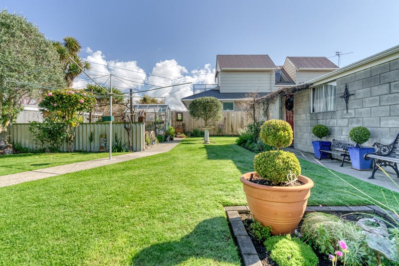 6 Brabourne Street, Hillsborough, Christchurch - Carousel 2