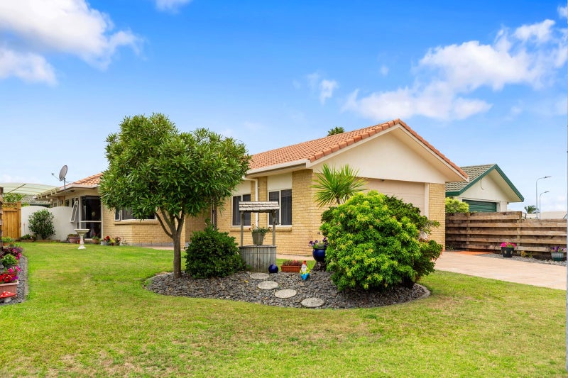 10 Abelia Avenue, Mount Maunganui, Mount Maunganui - Carousel 1