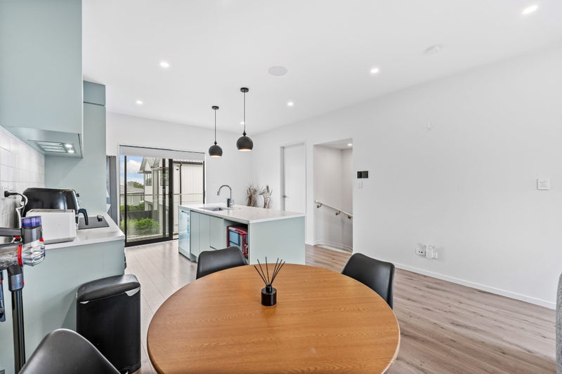 6/107 Hobsonville Road, West Harbour, Auckland - Carousel 2