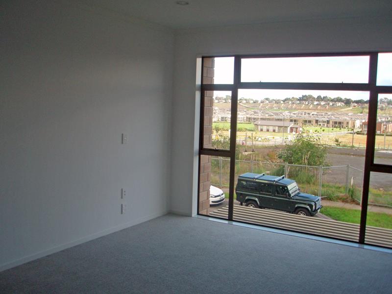 26 Purchas Hill Drive, Stonefields, Auckland - Carousel 2