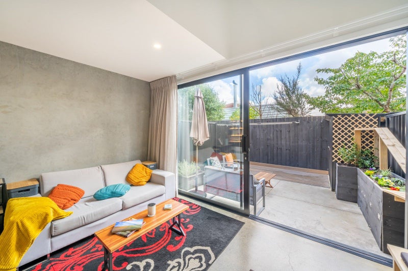 3 Te Ara O Paetutu, Petone, Lower Hutt - Carousel 2