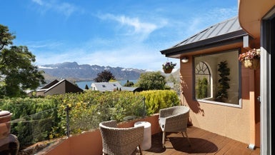 18A Avalon Crescent, Fernhill, Queenstown - Carousel 1