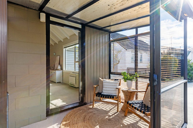 42B Delaware Crescent, Russley, Christchurch - Carousel 2