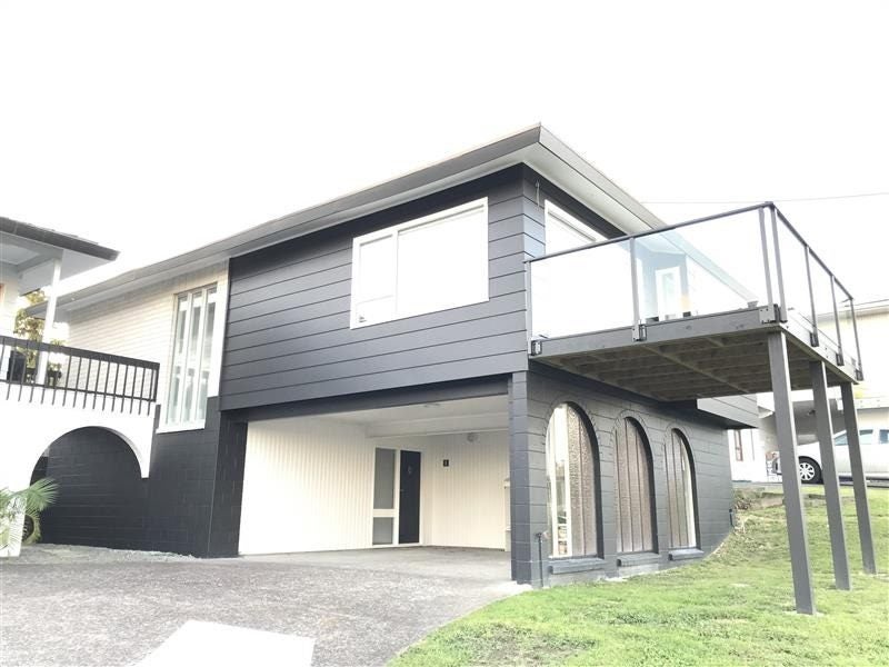 1/50 Seaview Road, Castor Bay, Auckland - Carousel 1