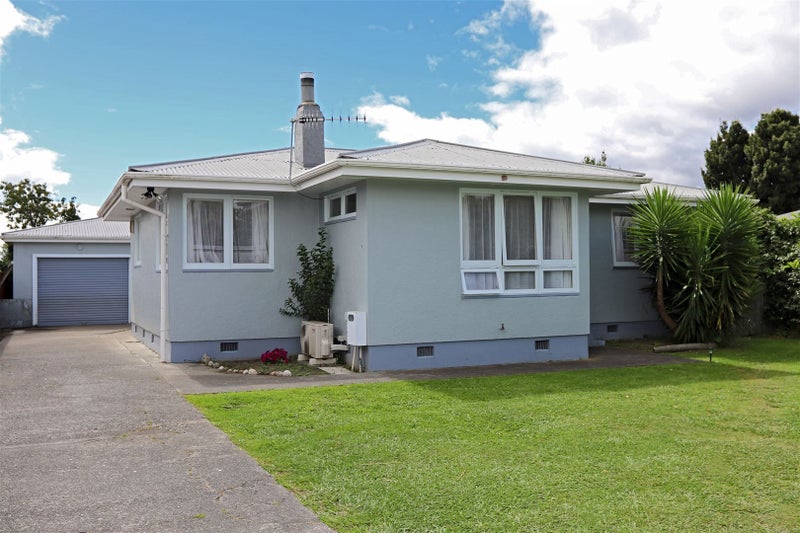 1220 Norfolk Crescent, Mayfair, Hastings - Carousel 2