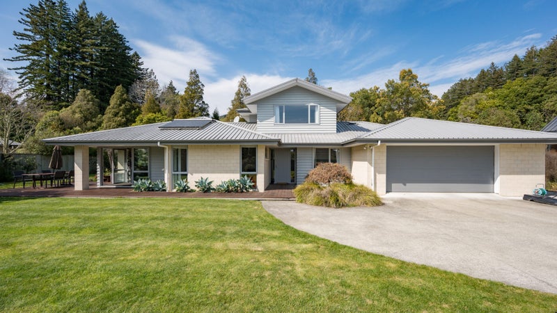 17 Tussock Place, Stoke, Nelson - Carousel 1