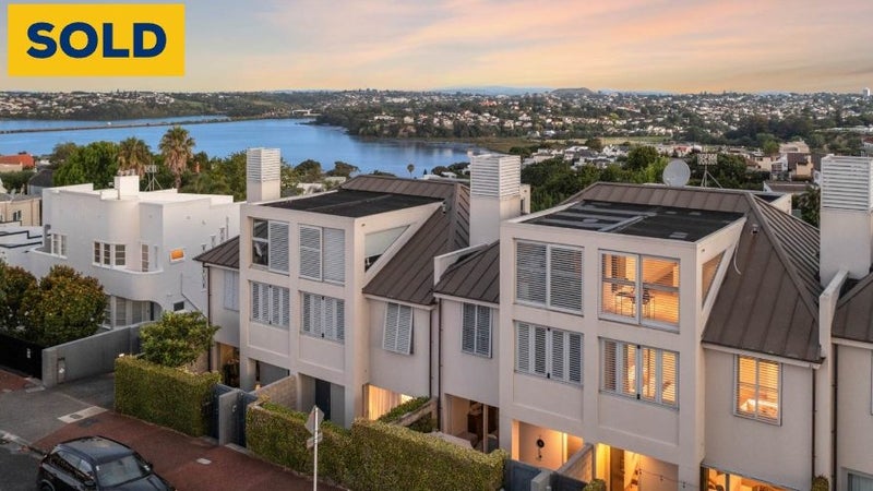 19D St Stephens Avenue, Parnell, Auckland - Carousel 1