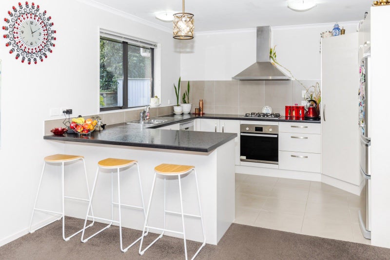 66 Farnborough Drive, Grandview Heights, Hamilton - Carousel 2